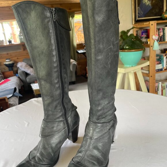 France Mode Knee-High Leather Boot - Picture 1 of 16